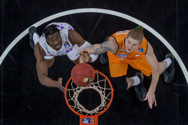 在最近的亚 在最近的亚